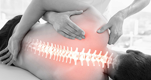 Как работает мануальная терапия: блоки в позвоночнике и боли в суставах